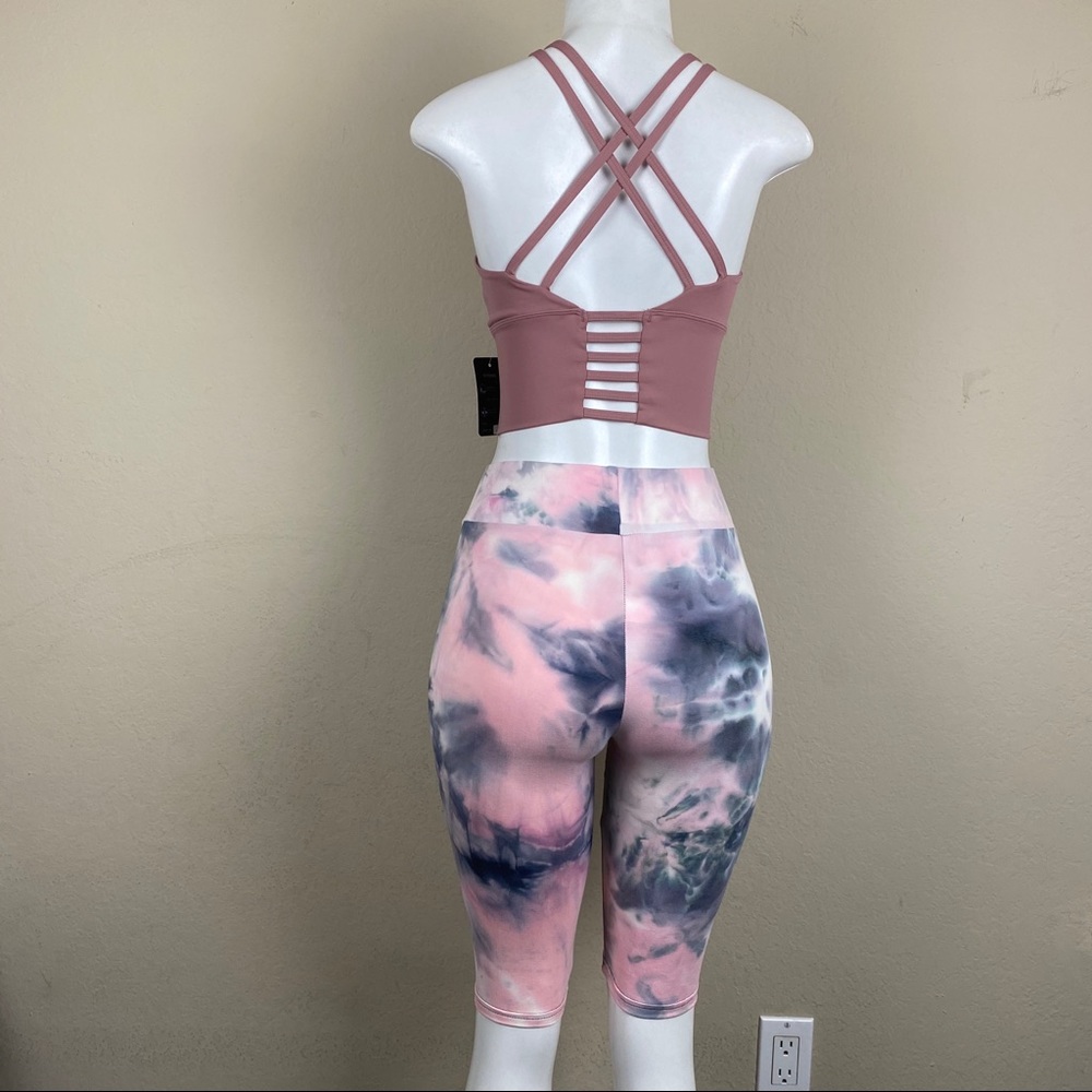 ✨NEW✨ Cross Back Sport Bra - Picture 8 of 10